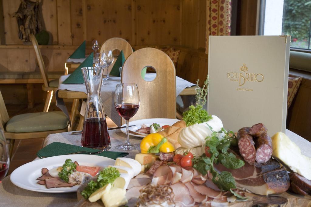 Hotel Bruno Fügen Dış mekan fotoğraf