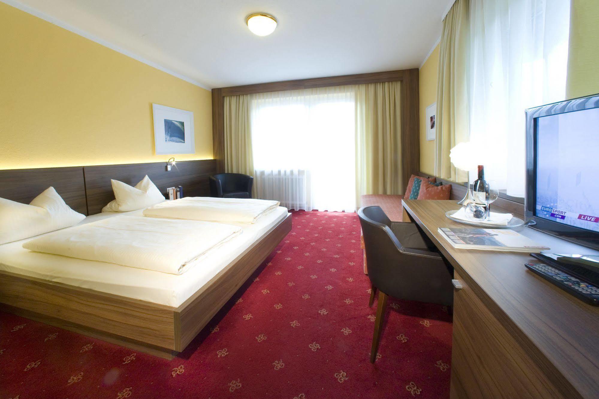 Hotel Bruno Fügen Dış mekan fotoğraf