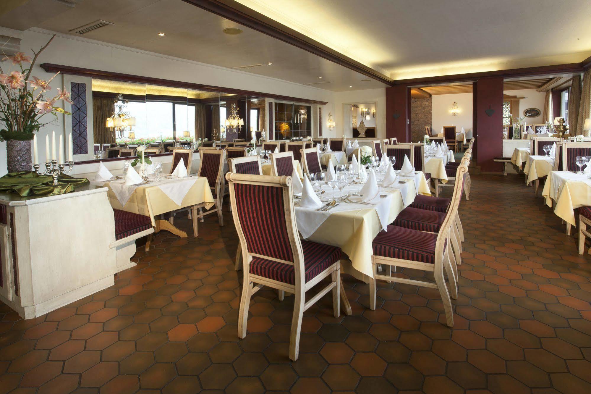 Hotel Bruno Fügen Dış mekan fotoğraf
